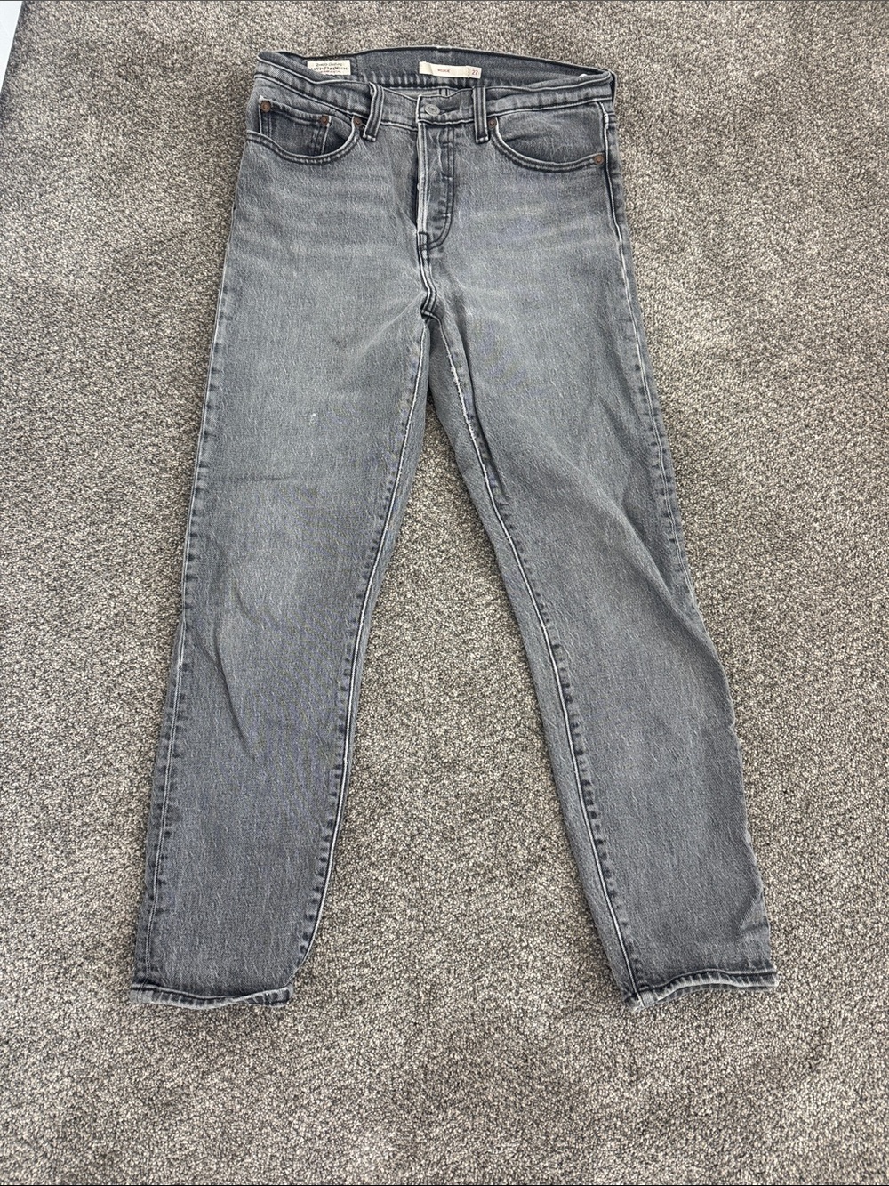 Levi's Women's Straight-Leg Grey Wash Jeans